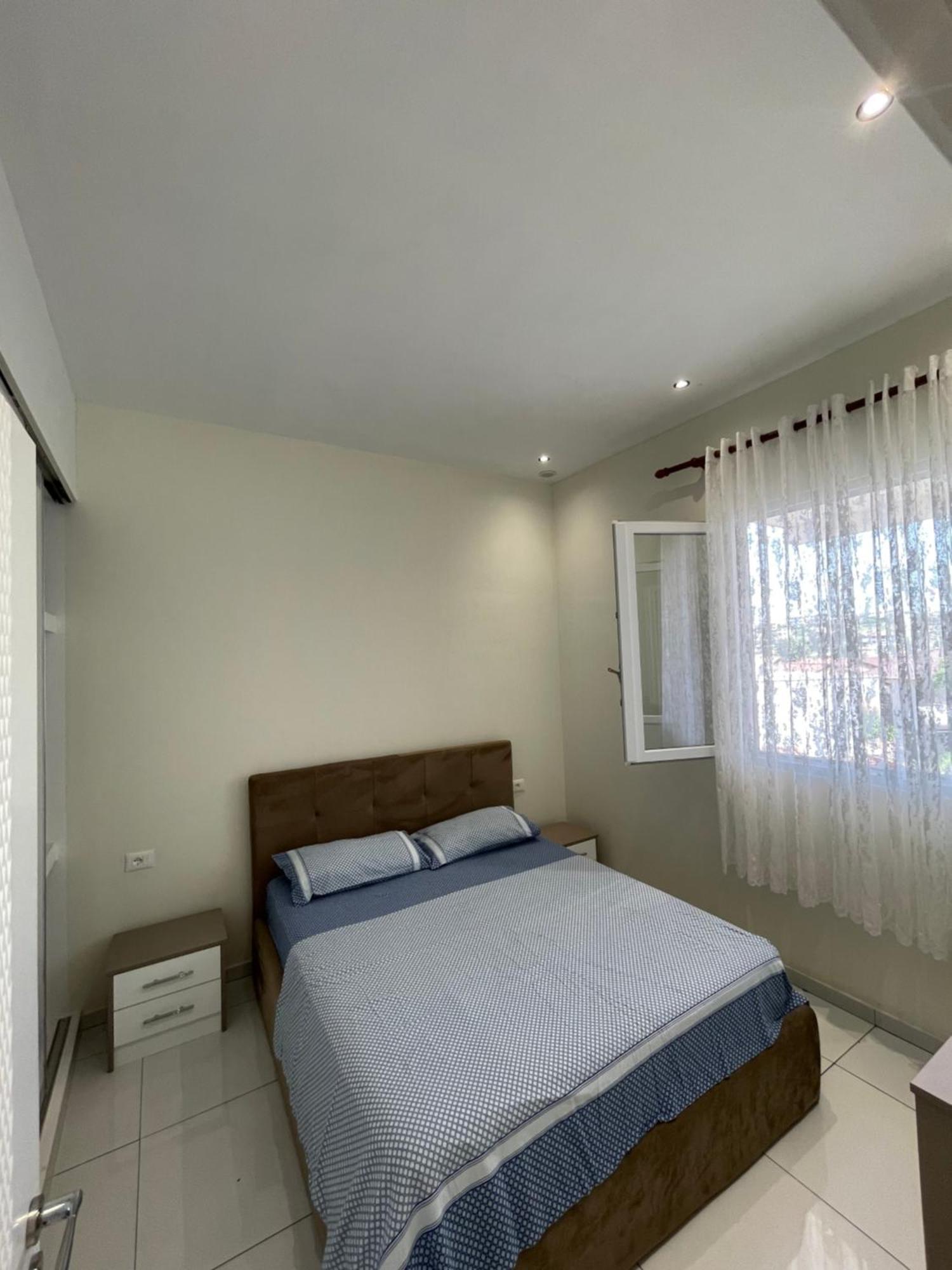 Franco Apartments Tirana Esterno foto