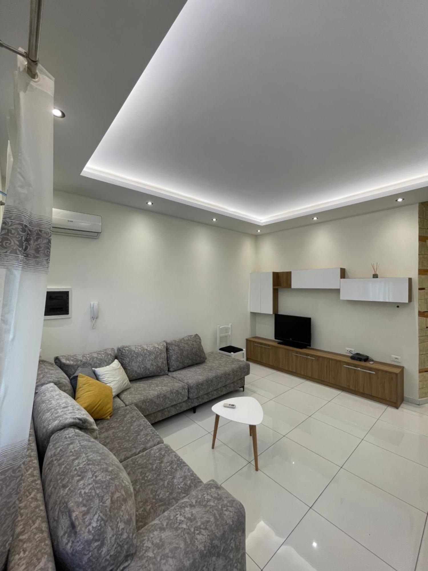 Franco Apartments Tirana Esterno foto