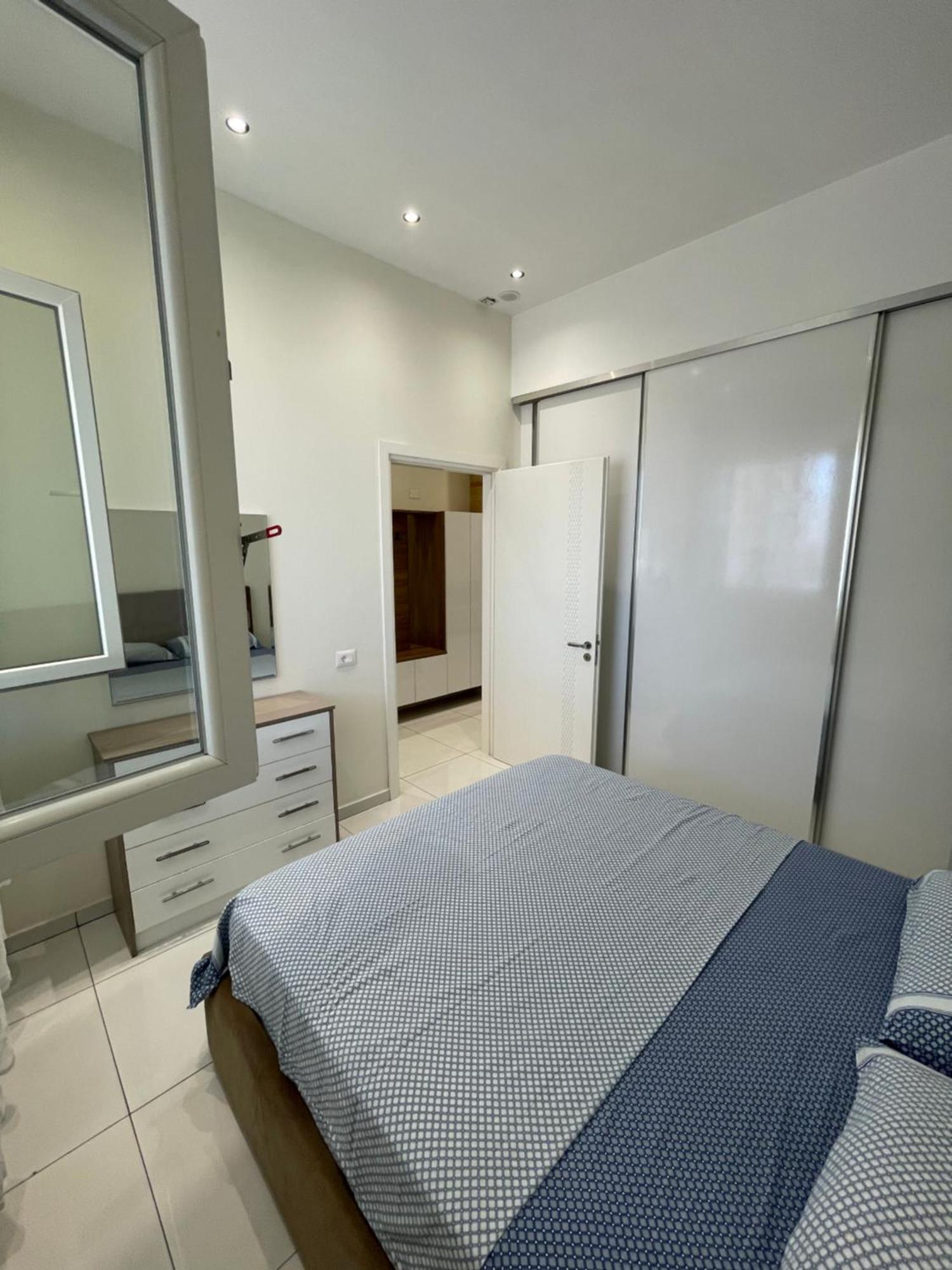 Franco Apartments Tirana Esterno foto